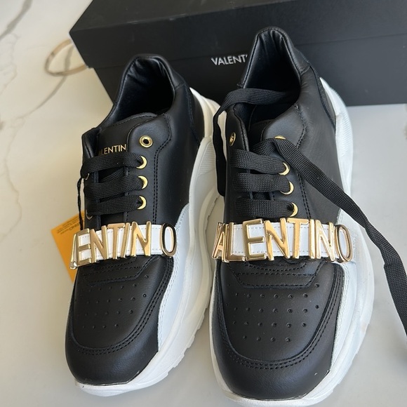VALENTINO BV
MARIO VALENTINO
Sneaker - Picture 15 of 16